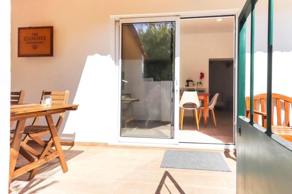 Caparica Beach Villa Trafaria ภายนอก รูปภาพ
