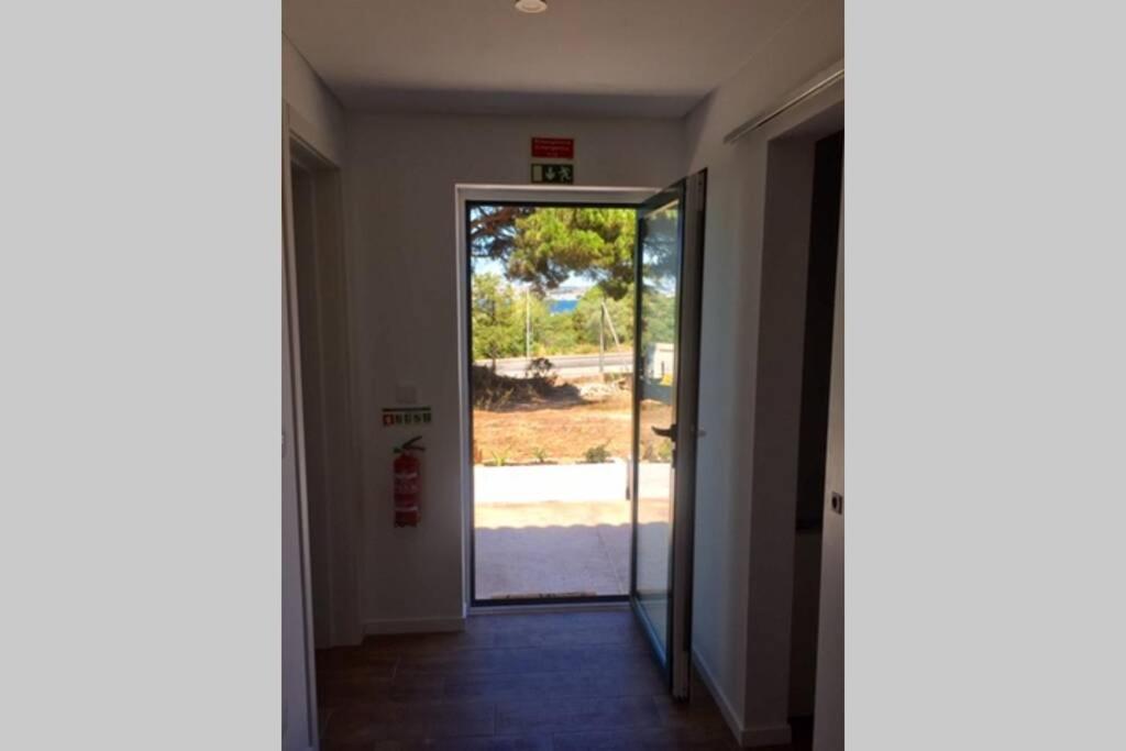 Caparica Beach Villa Trafaria ภายนอก รูปภาพ